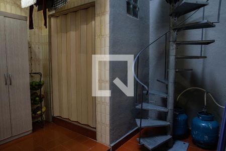 Casa à venda com 80m², 2 quartos e 1 vagaÁrea de Serviço