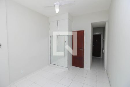 Quarto de kitnet/studio para alugar com 1 quarto, 30m² em Centro, Rio de Janeiro