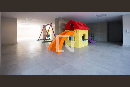 Apartamento à venda com 119m², 2 quartos e 2 vagas Apartamento à venda com 119m², 2 quartos e 2 vagasÁrea Comum - Playground