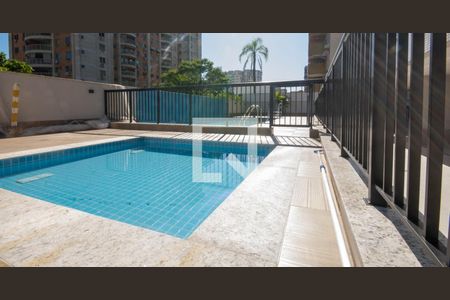 Apartamento à venda com 119m², 2 quartos e 2 vagas Apartamento à venda com 119m², 2 quartos e 2 vagasÁrea comum - Piscina