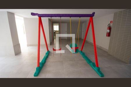 Apartamento à venda com 119m², 2 quartos e 2 vagas Apartamento à venda com 119m², 2 quartos e 2 vagasÁrea Comum - Playground