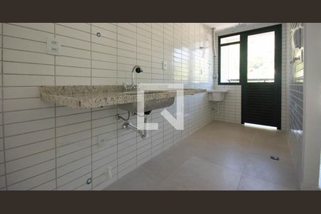 Apartamento à venda com 119m², 2 quartos e 2 vagas Apartamento à venda com 119m², 2 quartos e 2 vagasCozinha e Área de Serviço
