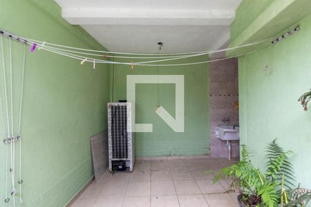 Casa à venda com 145m², 3 quartos e 2 vagasLavanderia