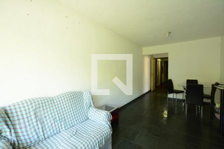 Sala de apartamento para alugar com 2 quartos, 70m² em Jardim Sulacap, Rio de Janeiro