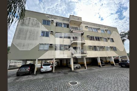 Apartamento para alugar com 70m², 2 quartos e 1 vagaFachada + plaquinha