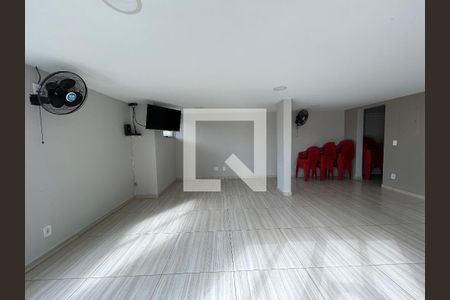 Apartamento para alugar com 70m², 2 quartos e 1 vagaÁrea comum - Salão de festas