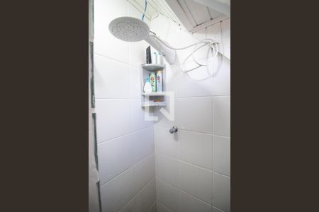Banheiro de kitnet/studio à venda com 1 quarto, 25m² em Glória, Porto Alegre