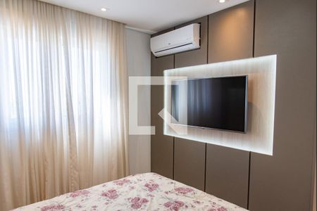 Apartamento à venda com 164m², 3 quartos e 3 vagas Apartamento à venda com 164m², 3 quartos e 3 vagasSuíte