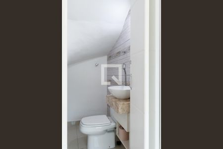 Casa à venda com 150m², 3 quartos e 4 vagas Casa à venda com 150m², 3 quartos e 4 vagasBanheiro