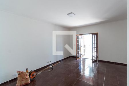 Casa à venda com 250m², 2 quartos e 2 vagasQuarto Suíte 2