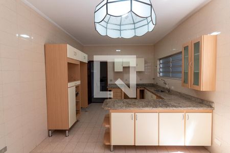 Casa à venda com 250m², 2 quartos e 2 vagasCozinha