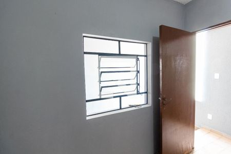 Casa à venda com 250m², 2 quartos e 2 vagasEscritório