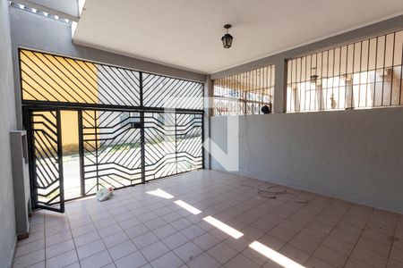 Casa à venda com 250m², 2 quartos e 2 vagasGaragem