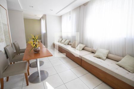 Apartamento à venda com 65m², 2 quartos e 1 vaga Apartamento à venda com 65m², 2 quartos e 1 vagaÁrea comum - Salão de festas