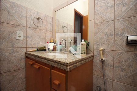 Casa para alugar com 140m², 3 quartos e 2 vagasBanheiro Social