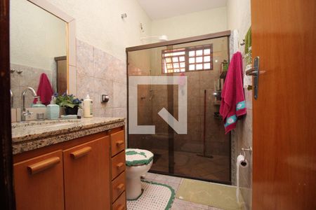 Casa para alugar com 140m², 3 quartos e 2 vagasBanheiro Social