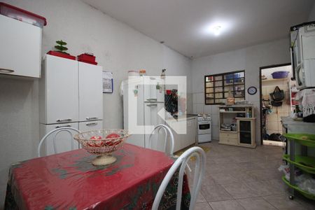 Casa para alugar com 140m², 3 quartos e 2 vagasCozinha