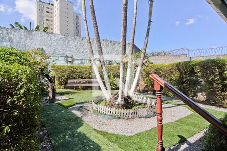Casa à venda com 175m², 4 quartos e 1 vaga Casa à venda com 175m², 4 quartos e 1 vagaQuintal