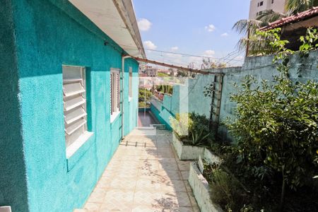 Casa à venda com 175m², 4 quartos e 1 vaga Casa à venda com 175m², 4 quartos e 1 vagaQuintal