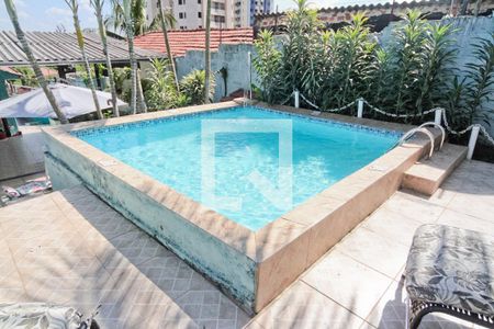 Casa à venda com 175m², 4 quartos e 1 vaga Casa à venda com 175m², 4 quartos e 1 vagaQuintal