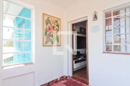 Casa à venda com 175m², 4 quartos e 1 vaga Casa à venda com 175m², 4 quartos e 1 vagaHall