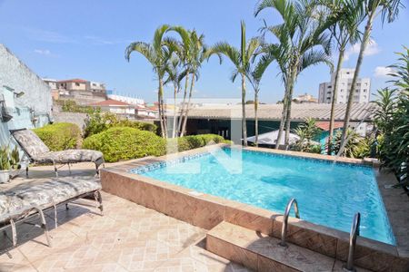 Casa à venda com 175m², 4 quartos e 1 vaga Casa à venda com 175m², 4 quartos e 1 vagaQuintal