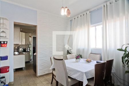 Casa à venda com 175m², 4 quartos e 1 vaga Casa à venda com 175m², 4 quartos e 1 vagaCopa
