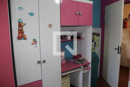 Quarto de casa para alugar com 2 quartos, 240m² em Vila Maria Augusta, Itaquaquecetuba