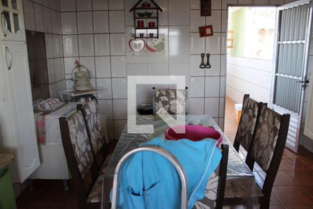 Casa para alugar com 240m², 2 quartos e 2 vagasCozinha