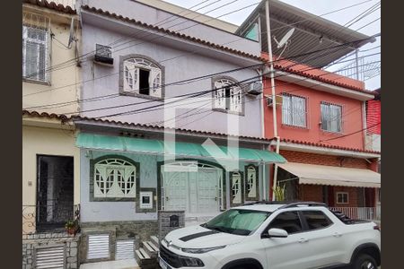 Casa à venda com 210m², 4 quartos e 1 vagaFachada