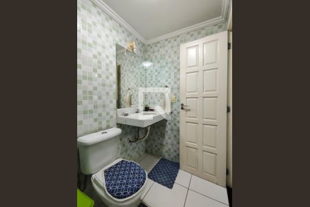 Casa à venda com 210m², 4 quartos e 1 vagaBanheiro