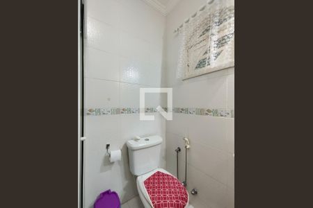 Casa à venda com 210m², 4 quartos e 1 vagaBanheiro da Suíte 2