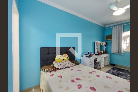 Casa à venda com 210m², 4 quartos e 1 vagaSuíte 2