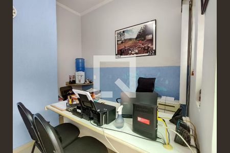 Casa à venda com 210m², 4 quartos e 1 vagaSuíte 3