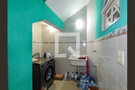 Casa à venda com 210m², 4 quartos e 1 vagaÁrea de Serviço