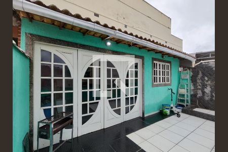 Casa à venda com 210m², 4 quartos e 1 vagaVaranda