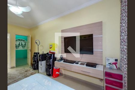 Casa à venda com 210m², 4 quartos e 1 vagaSuíte 1