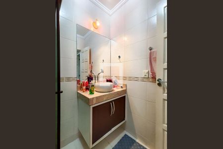 Casa à venda com 210m², 4 quartos e 1 vagaBanheiro Corredor