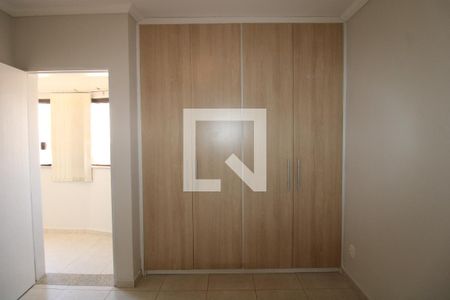 Quarto 1 de apartamento para alugar com 2 quartos, 67m² em Cambuí, Campinas