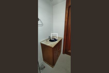 Apartamento à venda com 140m², 2 quartos e 1 vaga Apartamento à venda com 140m², 2 quartos e 1 vagaBanheiro Social