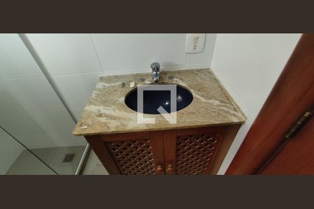 Apartamento à venda com 140m², 2 quartos e 1 vaga Apartamento à venda com 140m², 2 quartos e 1 vagaBanheiro Social