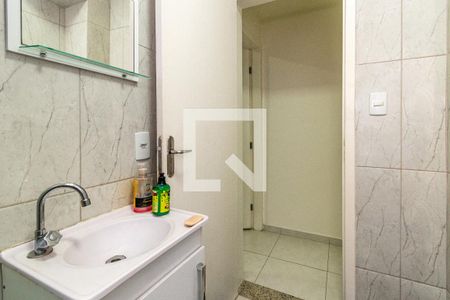 Banheiro de kitnet/studio para alugar com 1 quarto, 38m² em Copacabana, Rio de Janeiro