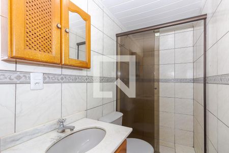 Banheiro de apartamento para alugar com 2 quartos, 60m² em Humaitá, Porto Alegre
