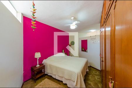 Casa de condomínio à venda com 1400m², 5 quartos e 2 vagas Casa de condomínio à venda com 1400m², 5 quartos e 2 vagasSuíte 4