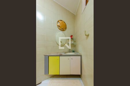 Casa de condomínio à venda com 1400m², 5 quartos e 2 vagas Casa de condomínio à venda com 1400m², 5 quartos e 2 vagasBanheiro da Suíte 4