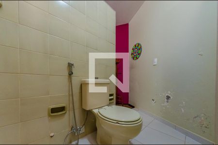 Casa de condomínio à venda com 1400m², 5 quartos e 2 vagas Casa de condomínio à venda com 1400m², 5 quartos e 2 vagasBanheiro da Suíte 4