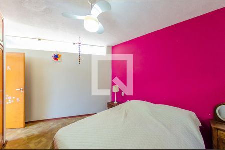 Casa de condomínio à venda com 1400m², 5 quartos e 2 vagas Casa de condomínio à venda com 1400m², 5 quartos e 2 vagasSuíte 4