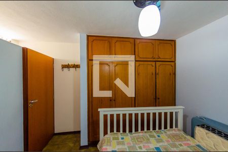 Casa de condomínio à venda com 1400m², 5 quartos e 2 vagas Casa de condomínio à venda com 1400m², 5 quartos e 2 vagasSuíte 2