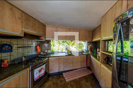 Casa de condomínio à venda com 1400m², 5 quartos e 2 vagas Casa de condomínio à venda com 1400m², 5 quartos e 2 vagasCozinha