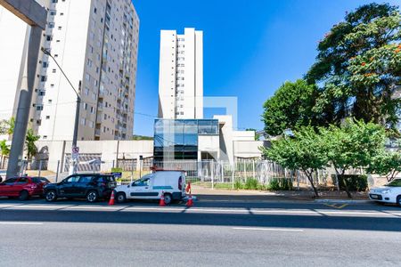 Apartamento para alugar com 54m², 2 quartos e 1 vaga Apartamento para alugar com 54m², 2 quartos e 1 vagaFachada